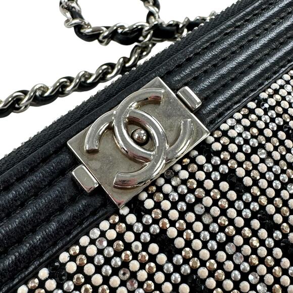 Chanel CC Rhinestone Boy Wallet-On-Chain - Picture 13 of 15